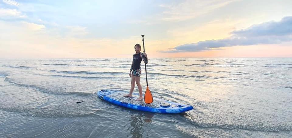 Отель Meet The Sea Khlong Yai Экстерьер фото