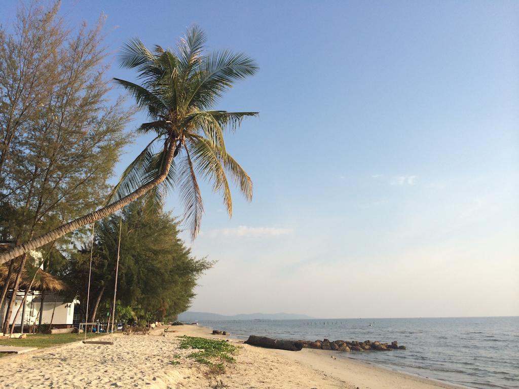 Отель Meet The Sea Khlong Yai Экстерьер фото